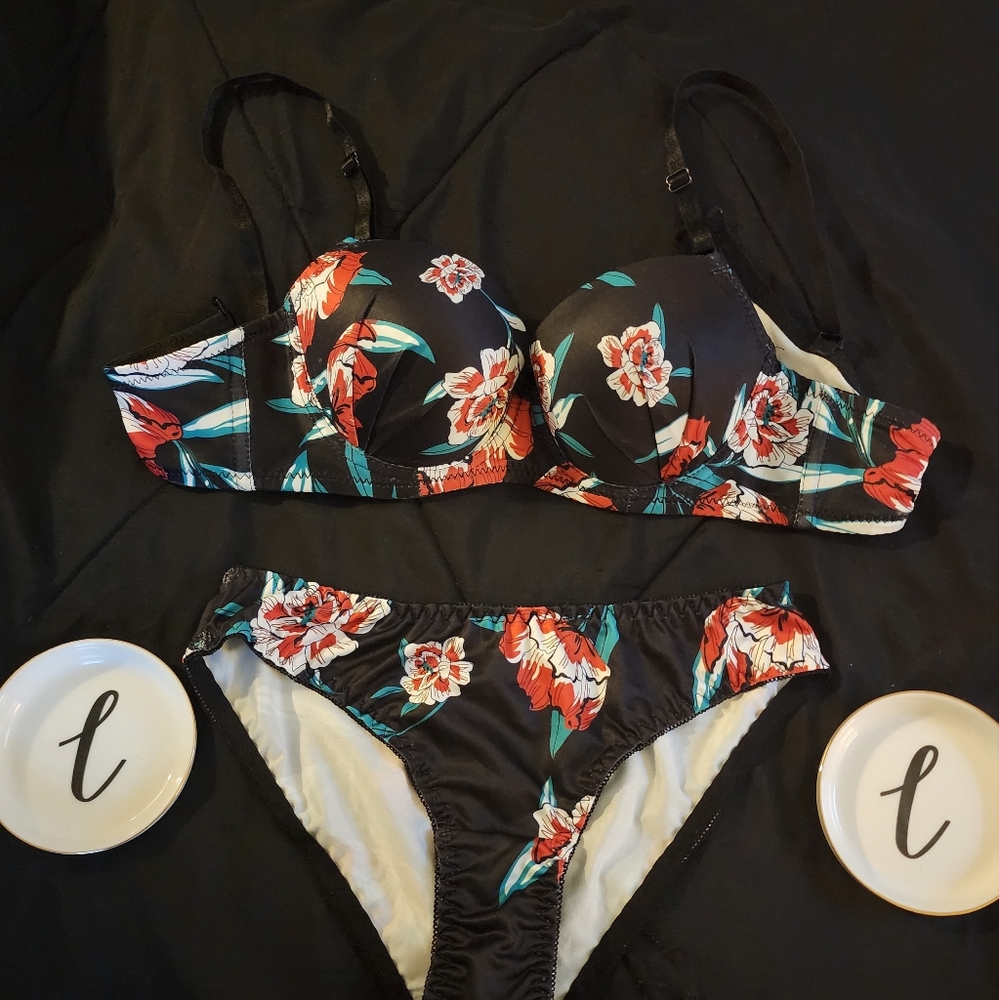 NWOT Bra Set